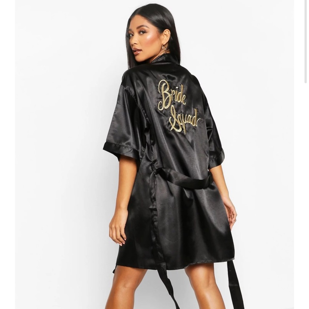 'Bride Squad' Metallic Embroidered Robe